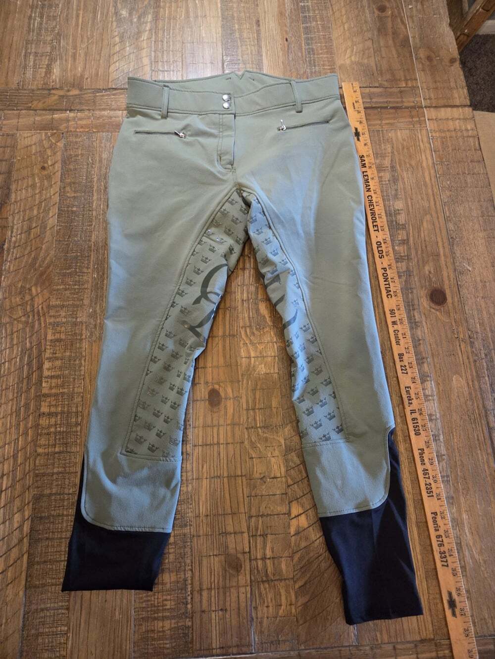 equestrian riding pants with a silicone full-seat green and black